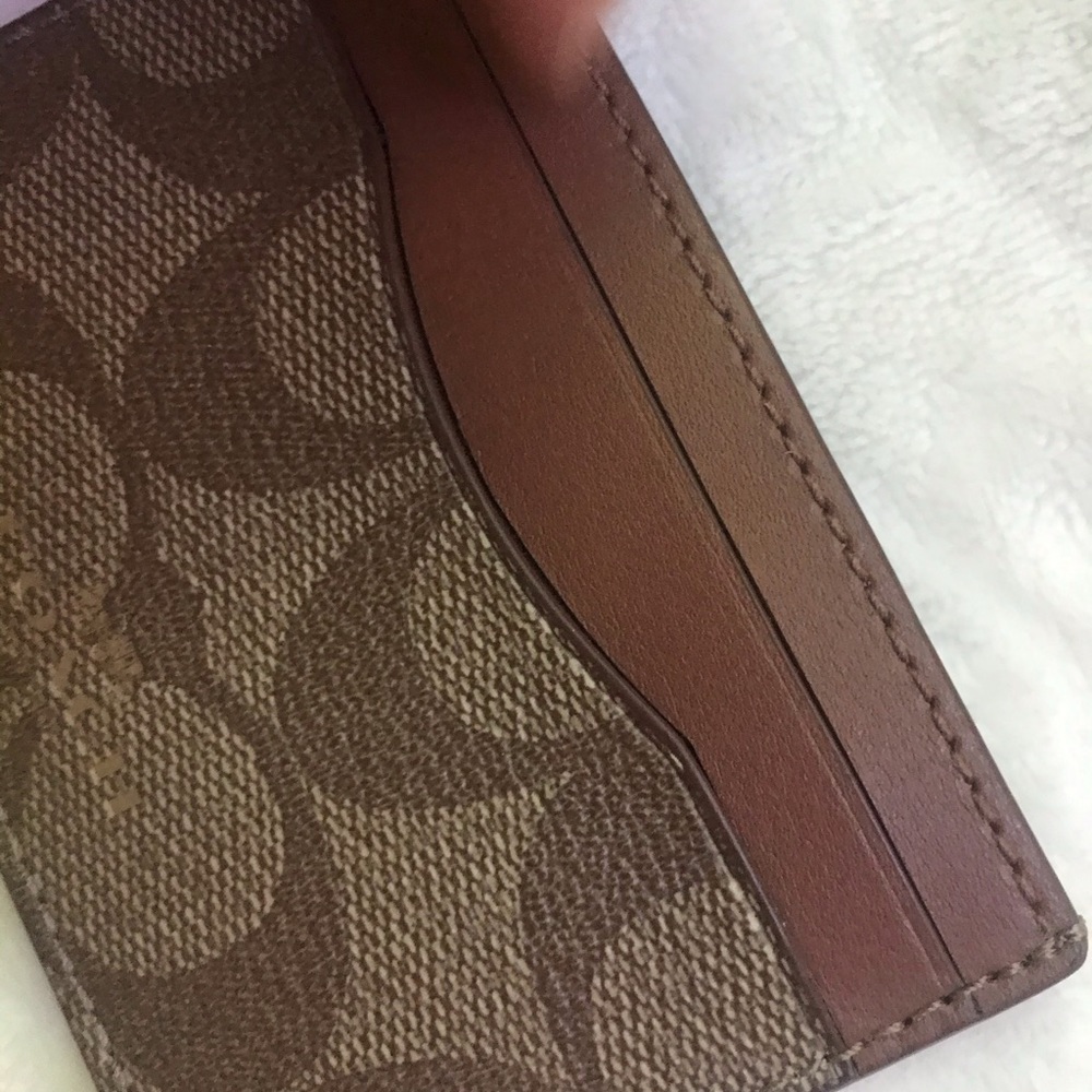 SOLD NWT Coach Signature PVC card case - Picture 4 of 5